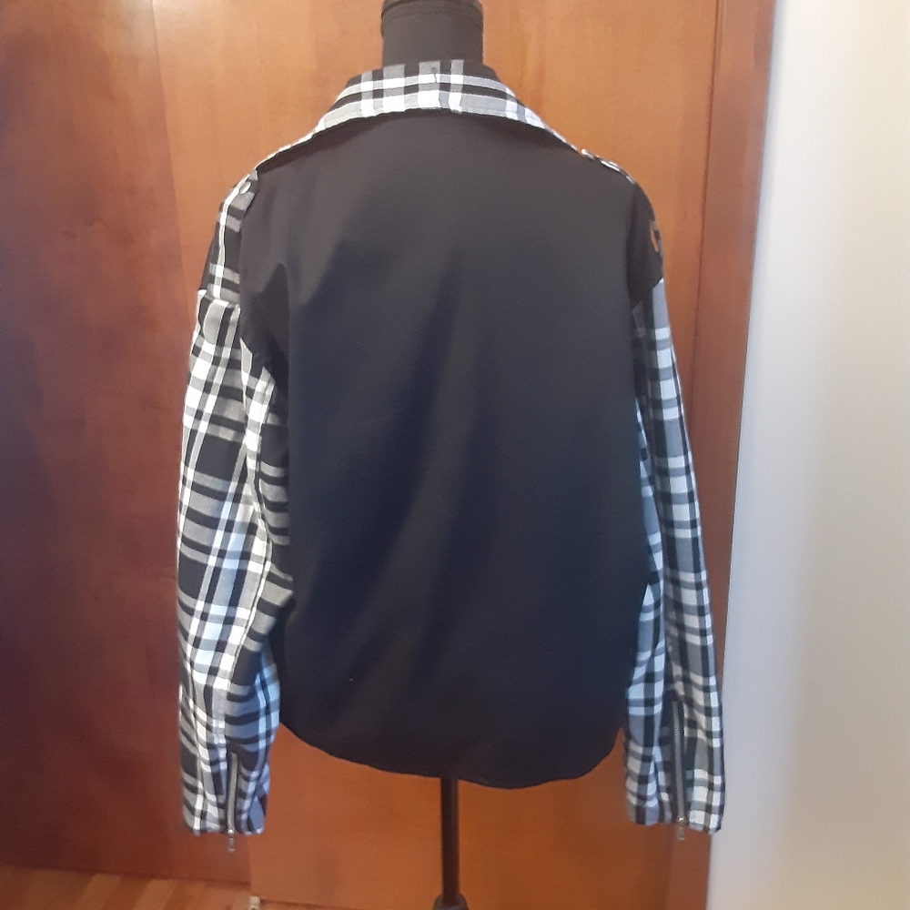 SOLD  on Mercari  Vintage Plaid Sleeved Jacket - Picture 6 of 8